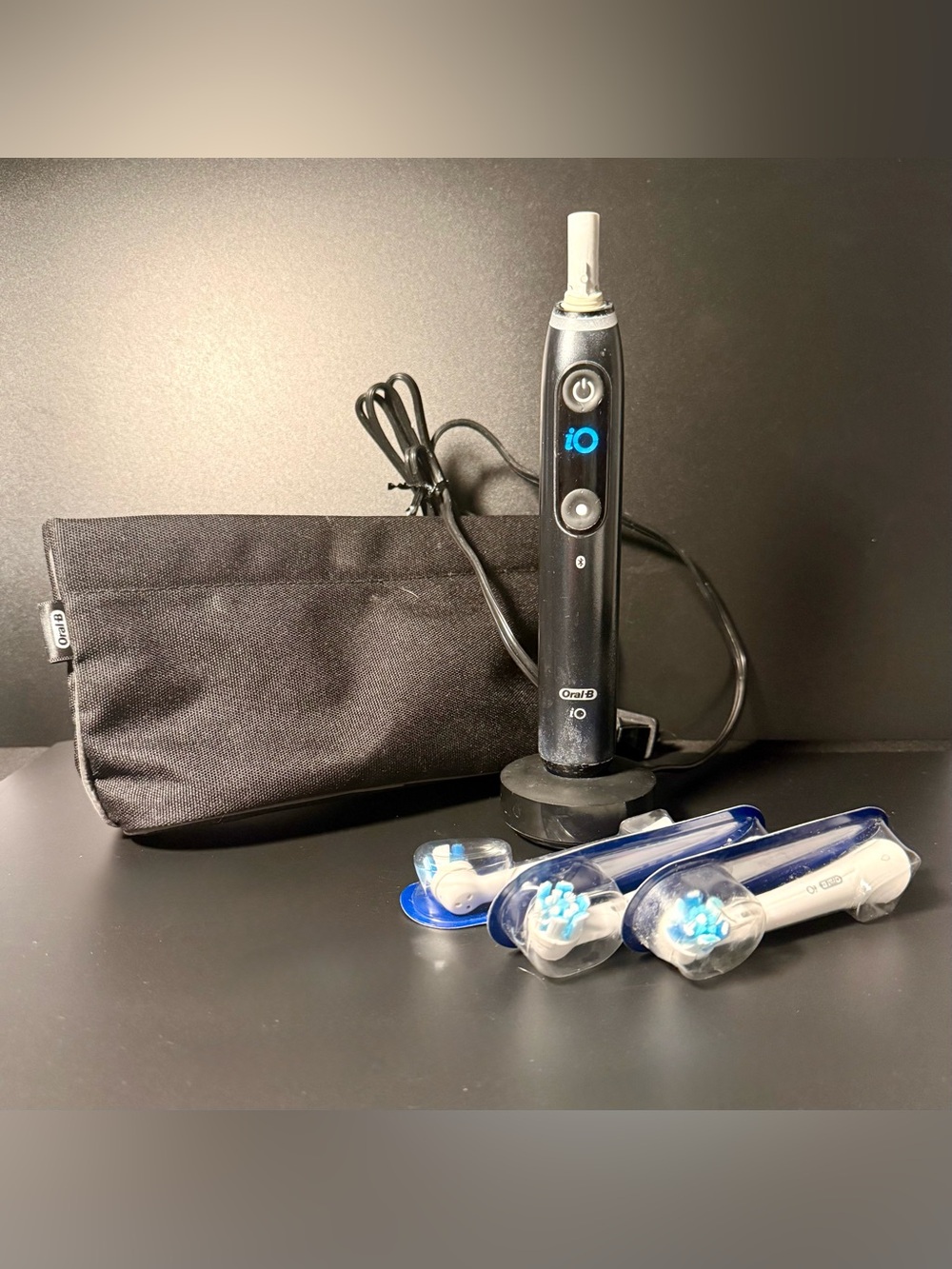 Oral-B iO Series 7 Electric Toothbrush * Black * Charger Case 3xNIB Brush Heads